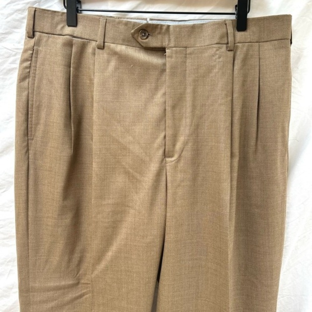 Brooks Brothers Saxon Dress Pants Mens Tan Pleated Wool Cuffed USA Size 37W - Picture 3 of 9